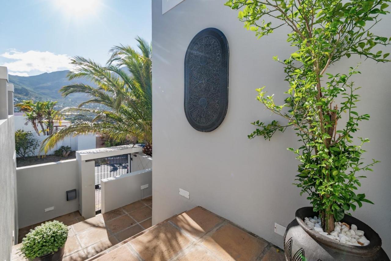 Hout & About Guest House Hout Bay Exterior foto